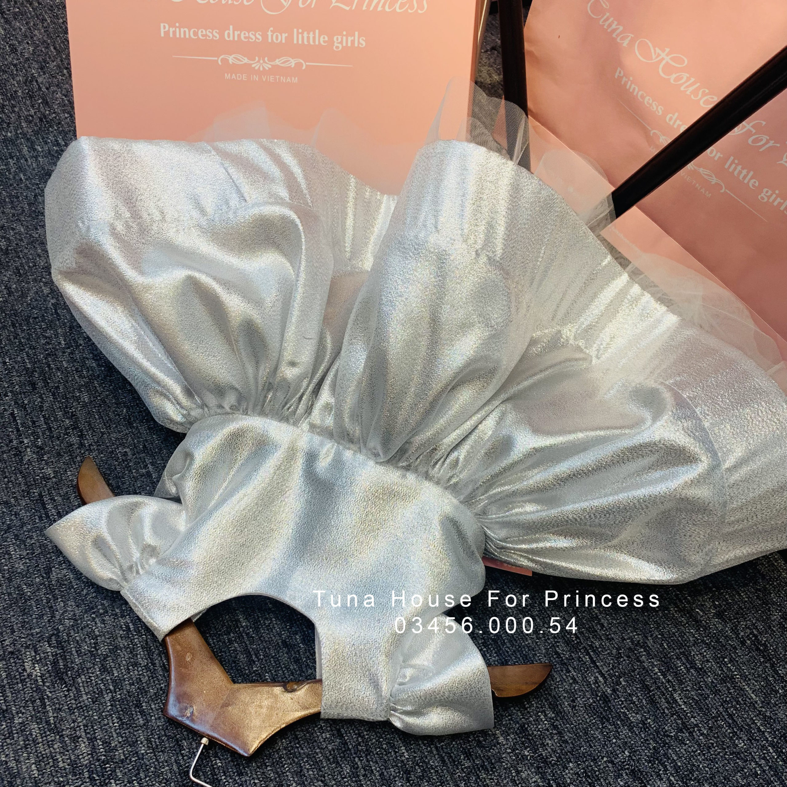 tuna-house-for-princess-vay-dam-cong-chua-thiet-ke-cho-be-gai-silver-bac-ca-tinh